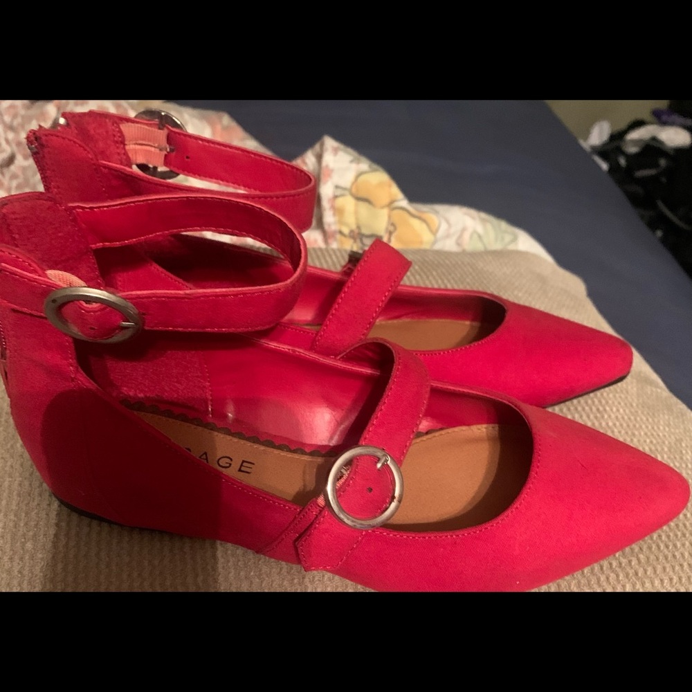 Shoes - Picture 2 of 3